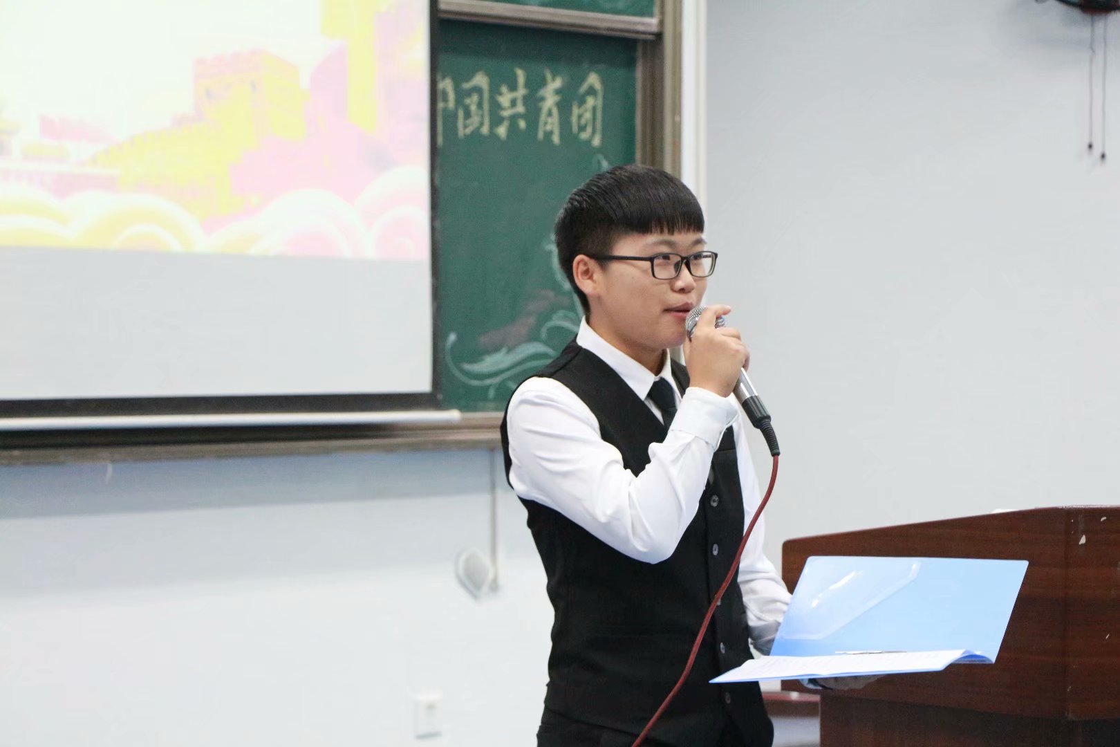 禁漫天堂-禁漫天堂app-禁漫天堂ios
青年马克思主义者培养工程”初级班第九期结业仪式以及第十期开班仪式